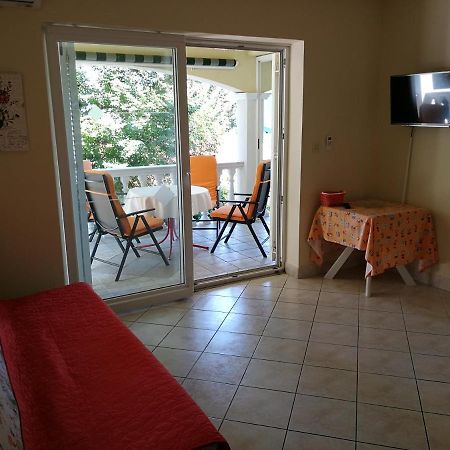 Apartmani Ban Омишаль Екстер'єр фото