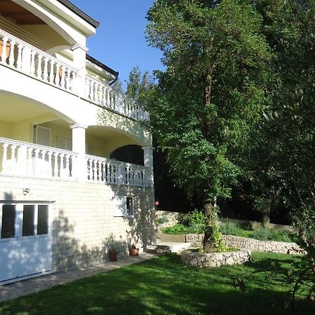 Apartmani Ban Омишаль Екстер'єр фото