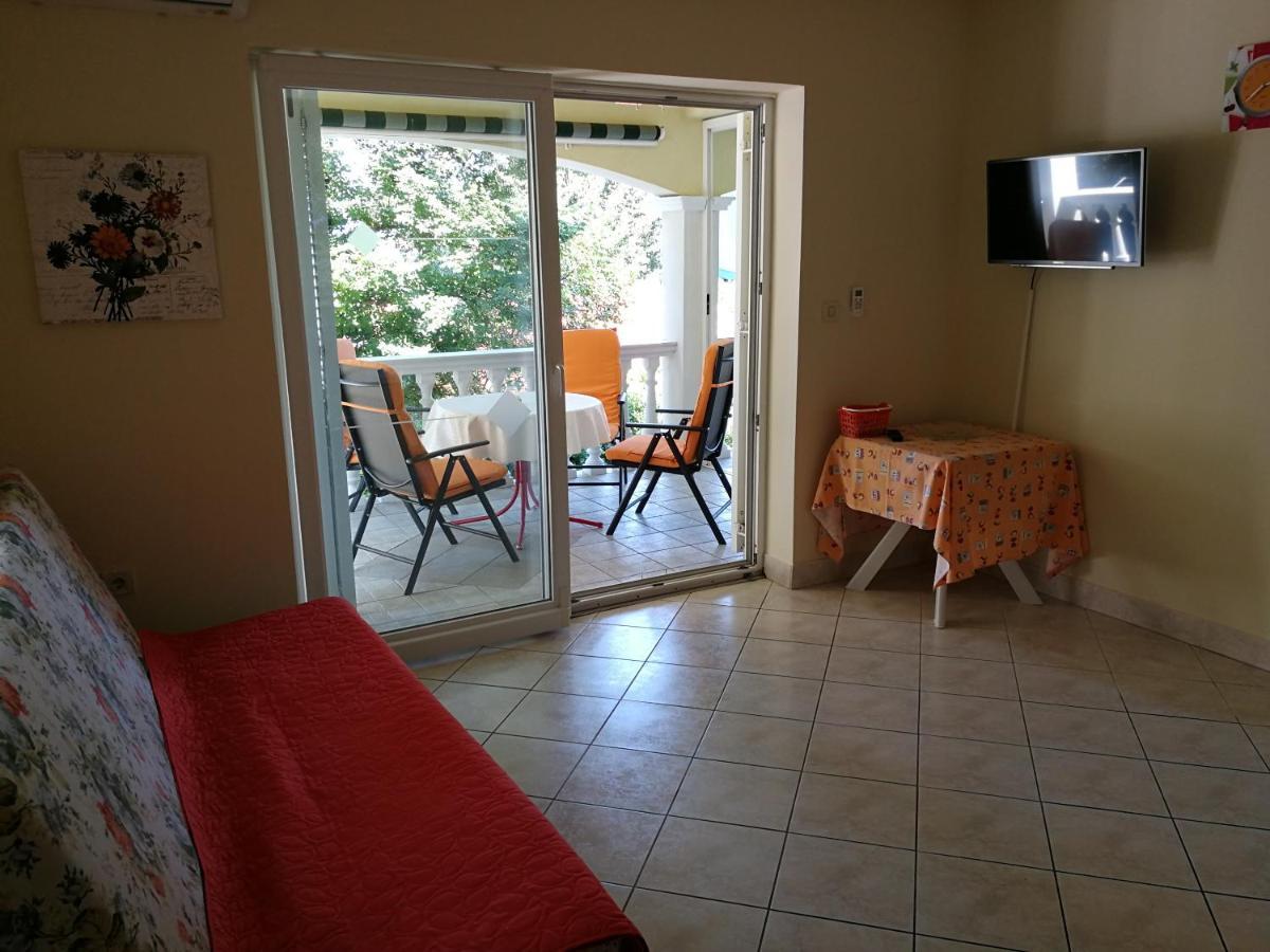Apartmani Ban Омишаль Екстер'єр фото